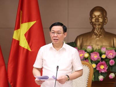 Phó Thủ tướng Vương Đình Huệ phát biểu tại cuộc họp. Ảnh: VGP/Thành Chung.