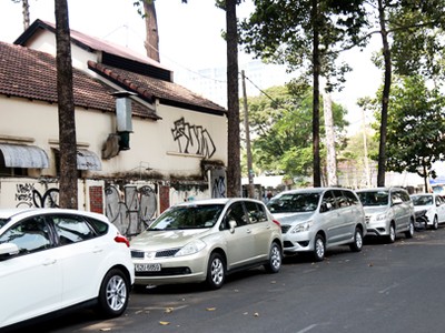 Sở GTVT TP HCM kỳ vọng việc tăng phí đỗ ôtô sẽ hạn chế xe cá nhân vào trung tâm. Ảnh: Hữu Công.