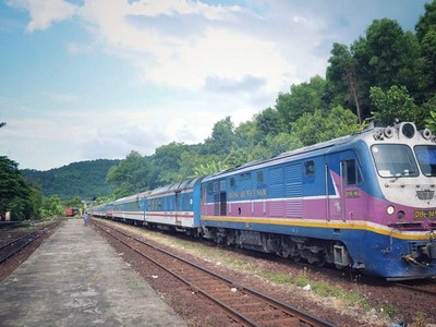 Hạ tầng đường sắt rất khó thu hút nhà đầu tư, ngay cả khi VNR buông vị thế độc quyền. Ảnh: Đức Thanh.