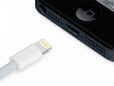 Cổng sạc Lightning được Apple sử dụng kể từ iPhone 5 ra 2012.