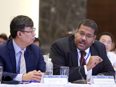 Ông Alatabani, chuyên gia WB, đề xuất giải pháp cho thị trường chứng khoán. - Ảnh: BTC.