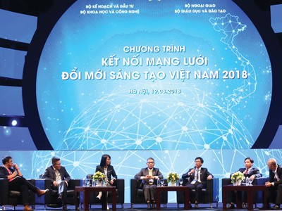 Các chuyên gia, nhà khoa học người Việt tại nước ngoài tham gia tọa đàm tại lễ Công bố Mạng lưới đổi mới sáng tạo Việt Nam.