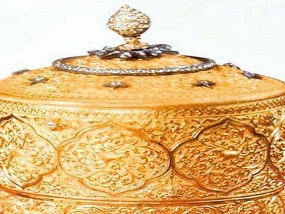 Hộp cơm bằng vàng bị trộm. (Ảnh: BBC)