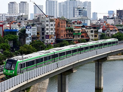 Tàu Cát Linh - Hà Đông trong một lần chạy thử. Ảnh: Giang Huy.