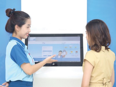 Năm 2018, kinh doanh qua công nghệ số sẽ đóng góp 44% doanh thu của ngân hàng so với mức 32% của năm 2013.