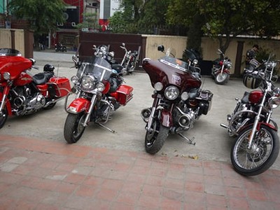 Việc bãi bỏ hoàn toàn thủ cấp giấy phép nhập khẩu tự động xe gắn máy phân khối lớn từ 175cm3 trở lên là một nỗ lực tiếp theo của Bộ Công Thương trong hoạt động cải cách thủ tục hành chính và tạo môi trường kinh doanh thuận lợi cho doanh nghiệp.