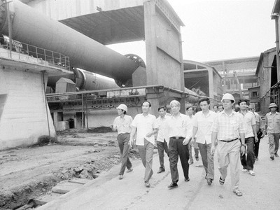 Hình ảnh về một số hoạt động nổi bật của nguyên Tổng Bí thư Đỗ Mười