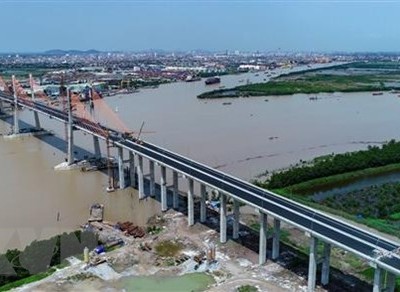 Cầu Bạch Đằng. (Ảnh: Trung Nguyên/TTXVN).
