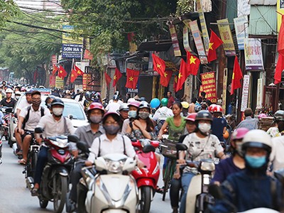 Hướng tuyến của đoạn đường Hoàng Cầu - Voi Phục chạy song song với đường Đê La Thành. Ảnh: Ngọc Thành.