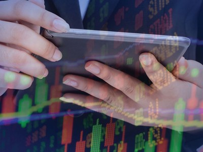 Dòng tiền kiên nhẫn đợi thời cơ 