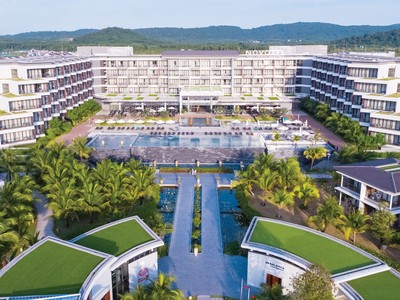 Sở hữu Khu tổ hợp du lịch Sonasea Villas & Resort, Tập đoàn CEO chính là đầu tàu kéo khu vực trung tâm Đảo Ngọc phát triển.