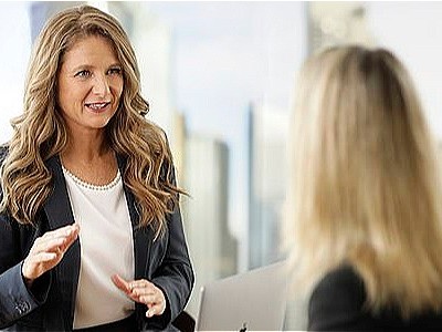 Chuyên gia tư vấn tài chính 51 tuổi Helen Baker nói rằng rất nhiều phụ nữ không hề chuẩn bị trước cho mình về tiền bạc trước khi ly hôn nên dễ khủng hoảng sau đó. Ảnh: Supplied.