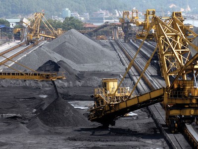 Giá bán than tăng sẽ tác động trực tiếp tới giá điện, từ đó ảnh hưởng tới toàn nền kinh tế.