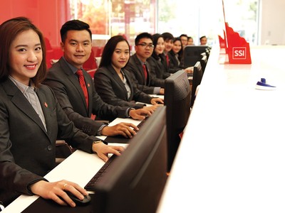 SSI là những chữ cái đại diện cho các giá trị cốt lõi của Công ty: Sẵn sàng giải pháp - Sâu sát chuyên môn - In dấu sáng tạo.