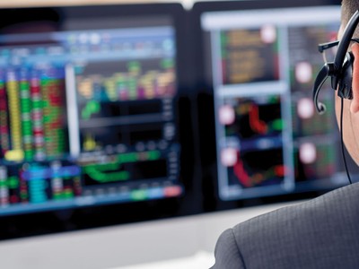 Thông qua CFD, nhà đầu tư có thể mua cổ phiếu của các doanh nghiệp hàng đầu thế giới như Amazon, Apple, Microsoft… 