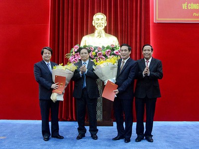 Triển khai quyết định của Bộ Chính trị về công tác cán bộ