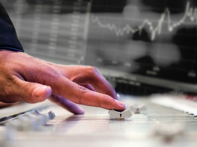 Nhiều doanh nghiệp đặt kế hoạch đi lùi 2019, vì sao?