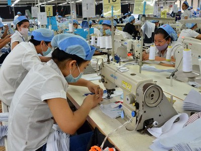 Tình hình thưởng Tết năm 2019 ở khối doanh nghiệp dệt may được đánh giá lạc quan Ảnh: Tấn Thạnh.