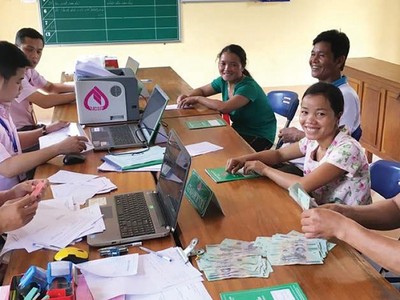 Nguồn vốn vay từ kênh ngân hàng tới hộ nghèo, cơ sở sản xuất kinh doanh thuận lợi hơn sẽ góp phần quan trọng vào việc đẩy lùi vấn nạn tín dụng đen.