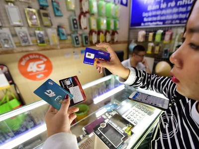 Bộ trưởng phê bình nhà mạng cản trở khách hàng chuyển mạng giữ nguyên số