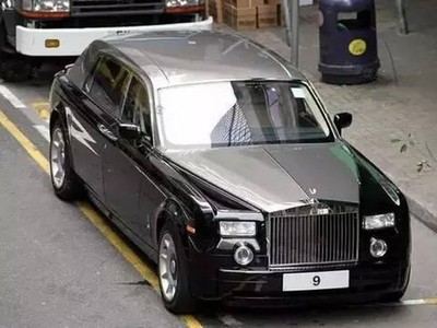 Chiếc xe biển số “9” đắt đỏ của ông trùm kinh doanh Hồng Kông Albert Yeung.