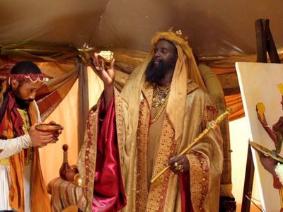 Hoàng đế Mali Mansa Musa sở hữu kho vàng khổng lồ. (Ảnh: Pinterest)