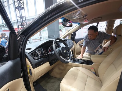 Kích cầu tiêu thụ ô tô 