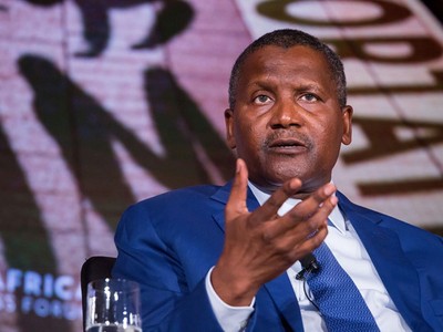 Chân dung tỷ phú Aliko Dangote. Ảnh: CNBC.