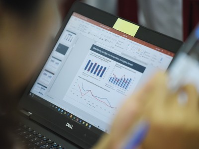 Những dấu hiệu bất thường trong báo cáo tài chính (Kỳ 2): Những câu chuyện cụ thể trên TTCK Việt Nam 