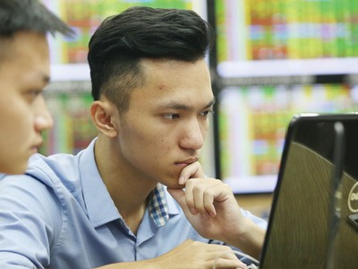 Biến động không ngừng ở khối công ty chứng khoán