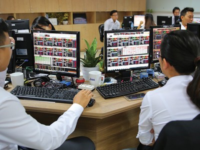 Sàn phái sinh cần thêm nhà đầu tư tổ chức 