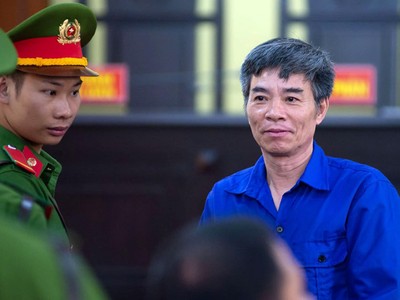 Bị cáo Trương Tuấn Dũng tại phiên tòa sáng 21/5. Ảnh: N.A.