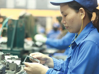 Cẩn trọng nhập siêu