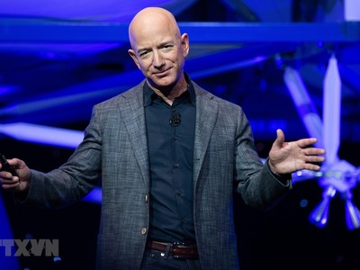 Jeff Bezos - "cha đẻ" của tập đoàn thương mại điện tử Amazon.com Inc. (Nguồn: AFP/TTXVN).