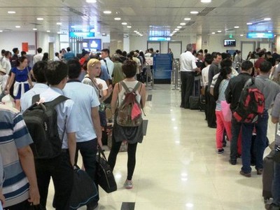 Sân bay Tân Sơn Nhất sẽ ngừng phát thanh để giảm tiếng ồn, nâng cao chất lượng phục vụ hành khách.