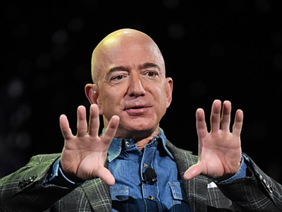 Chủ tịch kiêm CEO Amazon Jeff Bezos không họp bằng PowerPoint. Ảnh: AFP.