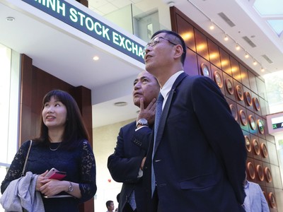 Dòng vốn đầu tư từ châu Á, đặc biệt là Trung Quốc, Hàn Quốc và Nhật Bản, dự kiến sẽ chảy nhiều hơn vào Việt Nam.