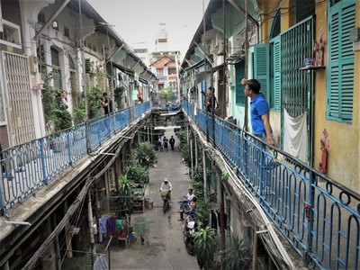 Bên trong con hẻm hơn 100 tuổi, khách Tây đến là mê ở Sài Gòn