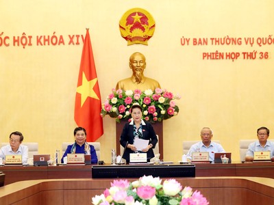 Chủ tịch Quốc hội Nguyễn Thị Kim Ngân phát biểu khai mạc Phiên họp. Ảnh VGP/Lê Sơn.