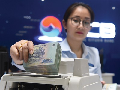 Giảm lãi suất, ngành nào hưởng lợi?