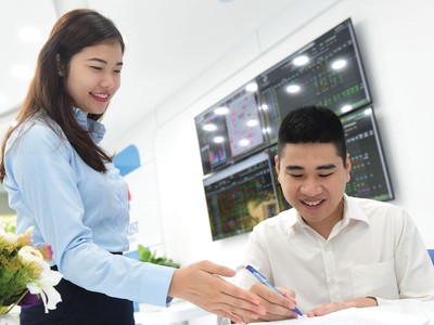 Cắt giảm lãi suất “kích” tâm lý thị trường