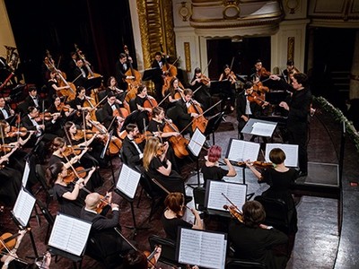 Dàn nhạc giao hưởng Mặt Trời.