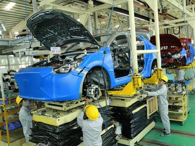 Xe nội thua xe nhập, 2 năm kiến nghị ưu đãi vẫn dậm chân.