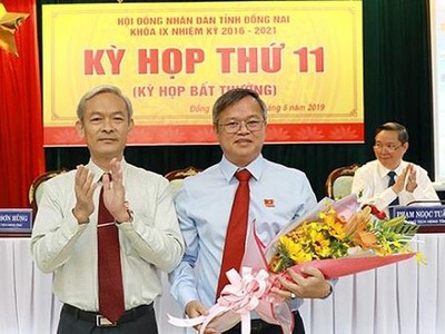 Ông Cao Tiến Dũng (phải) vừa được chuẩn y giữ chức Phó bí thư Tỉnh ủy, Chủ tịch UBND tỉnh Đồng Nai.