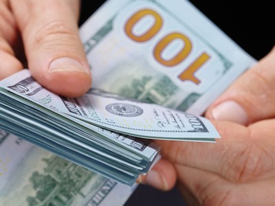 Kiều hối về Việt Nam năm 2019 dự báo sẽ không thấp hơn mức trung bình những năm gần đây là 16 tỷ USD/năm .