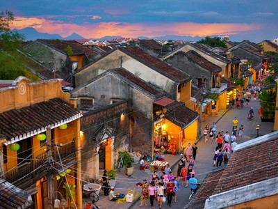 [Infographics] Nên ăn những món gì khi đến phố cổ Hội An?