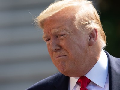 Ông Trump khó 'kìm cương' cuộc điều tra luận tội mình