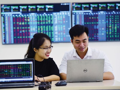 Để vốn hóa đạt 100% GDP năm 2020: Hoặc Index tăng 35%, hoặc tăng hàng 