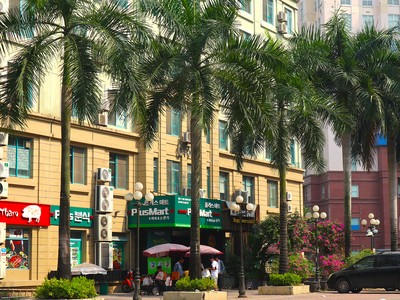 Cùng với sự xuất hiện của nhiều cửa hàng, dịch vụ… ngày càng nhiều chuyên gia, quản lý doanh nghiệp nước ngoài chọn sinh sống tại khu vực Mỹ Đình – Mễ Trì.