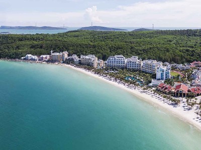 JW Marriott Phu Quoc Emerald Bay - Biểu tượng hút khách du lịch ở Phú Quốc.
